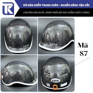 Nón bảo hiểm nửa đầu kiểu Nhật dáng Cá Heo Nhúng Carbon, mẫu mã đa dạng thời trang phù hợp cho cả nam và nữ. Nón bảo hiểm chính hãng Long Thanh, Đạt chuẩn ATGT