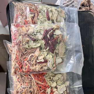 Rau củ Đà Lạt sấy khô làm dưa món