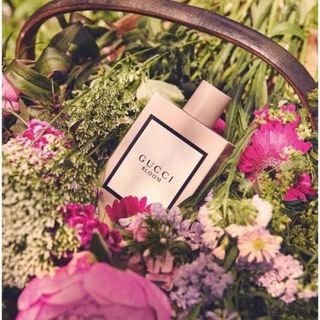 Nước Hoa nữ GucciBloom Eau De Parfum Vaporisateur Natural Spray ( màu hồng)