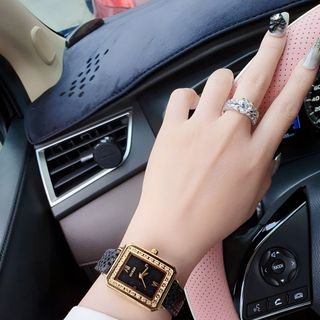 XẢ KHO ĐỒNG HỒ NỮ THỜI TRANG HOT TREND GUEZZ CHIPU DÂY DA KIM TUYẾN