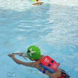PHAO LƯNG TẬP BƠI QT