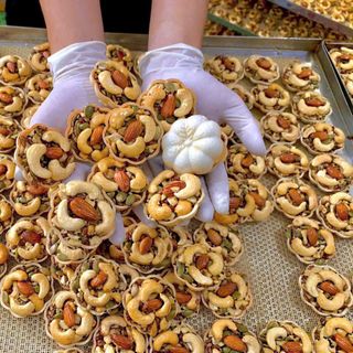 BÁNH BÔNG MAI MIX HẠT - GIÒN TAN, BÙI BÉO, THƠM NGON 350G - WINNIE HOUSE