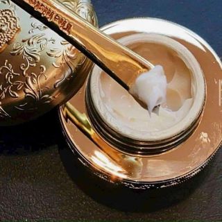 Kem trẻ hoá nâng cơ giải quyết mọi vấn đề da The History of Whoo 2nghìn won cao cấp