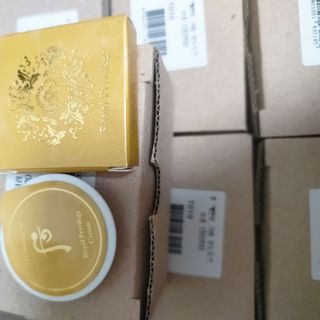 Kem trẻ hoá nâng cơ giải quyết mọi vấn đề da The History of Whoo 2nghìn won cao cấp