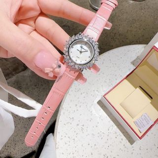 ĐỒNG HỒ NỮ TRUNG CẤP HOT TREND DA CHOPA HOA VIỀN ĐÁ