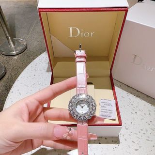 ĐỒNG HỒ NỮ TRUNG CẤP HOT TREND DYOR DÂY DA MẶT VIỀN PHA LÊ