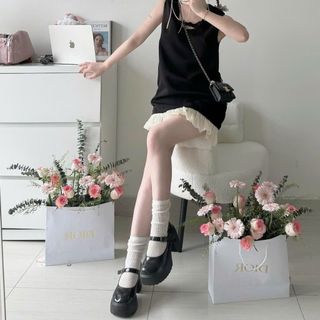 ￼Váy Xuông Cổ Chữ V Dáng Ngắn Bánh Bèo Thả Dáng Ngày Hè