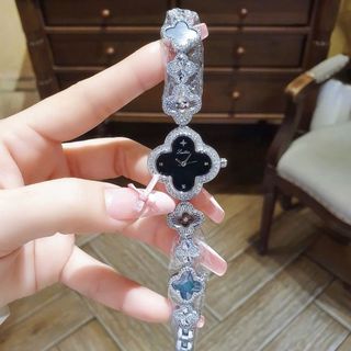 ĐỒNG HỒ NỮ CHÍNH HÃNG SCOTI DÂY LẮC CỎ 4 LÁ FULLBOX