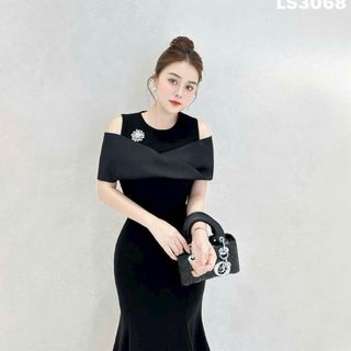 Đầm đuôi cá cổ choàng kèm phụ kiện sang trọng hàng cao cấp