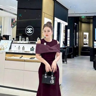 Đầm đuôi cá cổ choàng kèm phụ kiện sang trọng hàng cao cấp
