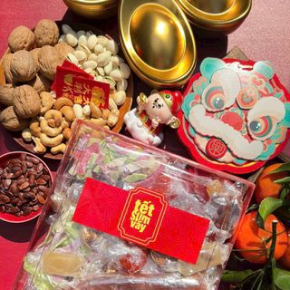 HỘP QUÀ MỨT TẾT: TRAO GỬI YÊU THƯƠNG, ĐÓN XUÂN SUNG TÚC 1KG - WINNIE HOUSE