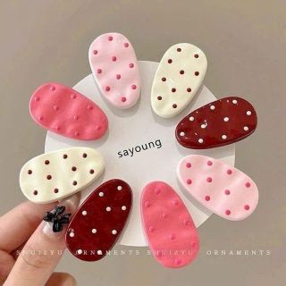 set 12 cái kẹp tóc xinh iuuuuu
 (gồm 8 kẹp tròn và 4 kep nơ)