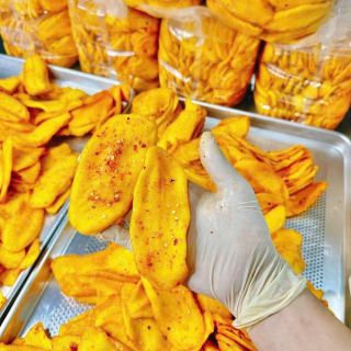 Xoài sấy dẻo muối ớt