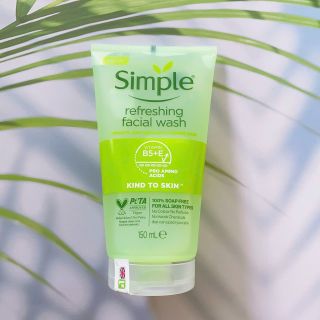 Sữa rửa mặt Simple Refreshing Facial Wash - 150ml