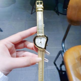 ĐỒNG HỒ NỮ CAO CẤP MỚI NHẤT YvS L DÂY DA MẶT TRÁI TIM