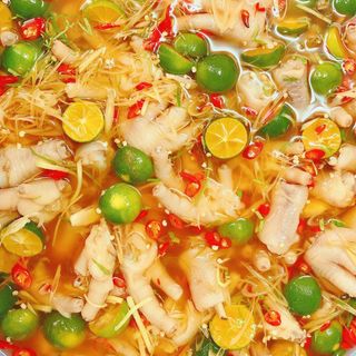 Chân Gà Sả Tắc chua cay