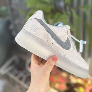 AF1 da lộn Bản Siêu cấp
Size: 36 đến 45
Sỉ: 440 chọn size ( ri : ib  )