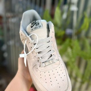 AF1 da lộn Bản Siêu cấp
Size: 36 đến 45
Sỉ: 440 chọn size ( ri : ib  )