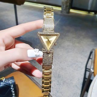 ĐỒNG HỒ NỮ THỜI TRANG HOT TREND GUEZZ MẶT TAM GIÁC VIỀN HỘT