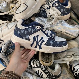 Giày si sneaker