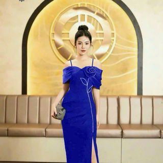 Đầm dạ hội trễ vai kèm bông thiết kế sang trọng hàng cao cấp