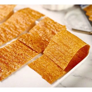 Snack Mực Hải Sản Vị Mực Nướng Sốt Ớt Bento 18g (Tím)