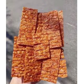 Snack Mực Hải Sản Vị Mực Nướng Sốt Ớt Bento 18g (Tím)