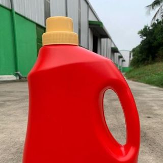 Can nhựa 1 lít xịt lau bếp, can nhựa 2 lít đựng nước giặt, bình nhựa 3.6 lít đựng nước xả vải, can nhựa 3.8 lít đựng nước lau sàn, can nhựa vuông 5 lít đựng hoá chất
