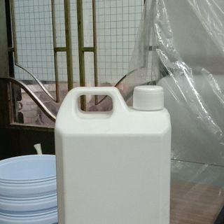 Can nhựa 500ml, can nhựa 1 lít đựng dung môi, can nhựa 2 lít đựng hoá chất, bình nhựa 5 lít đựng thuốc trừ sâu TPHCM