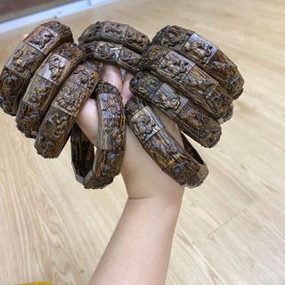 12 con giáp trầm hương đeo tay