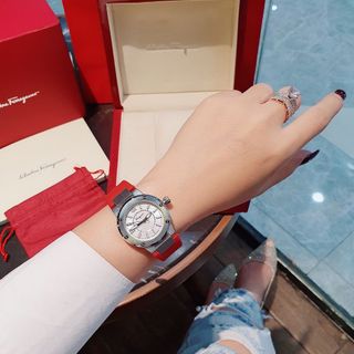 MÓN QUÀ VALENTINE HOT SALE ĐỒNG HỒ NỮ CAO CẤP SAVATOL DÂY SILICON ĐỎ MÁY THUỴ SĨ
