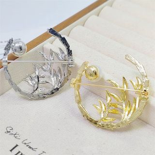 Ghim cài áo hình tre vòng tròn viền đá đính Ngọc trai thời trang dành cho nữ