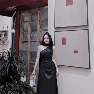 ĐẦM BODY CHÍT EO DÂY CỔ ĐÍNH HOA SIÊU SANG CHẢNH CHO BẠN GÁI