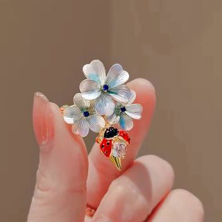 Ghim cài áo hình hoa tráng men kết hợp chú ông nhỏ siêu xinh dành cho nam nữ- 3.5cm