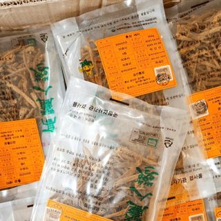 Rễ Hồng sâm 300gr Hàn quốc– Korean Red Ginseng