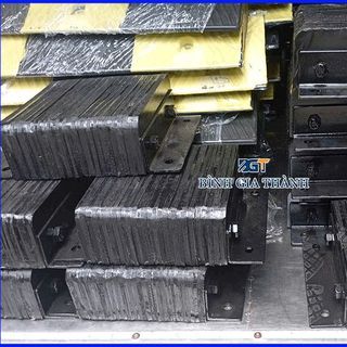 CAO SU NHIỀU LỚP GIẢM CHẤN CHỐNG VA ĐẬP CHO NHÀ XƯỞNG (Laminated Dock Bumper)