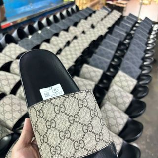Dép bảng ngang gccci