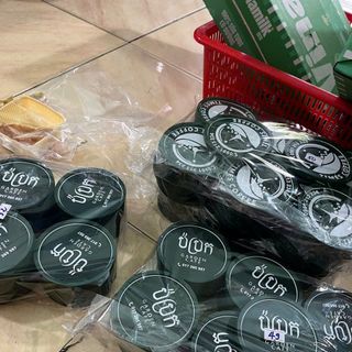Làm đế lót lot theo yêu cầu , lót ly nhựa , lót ly vải nỉ , lót cốc giấy .