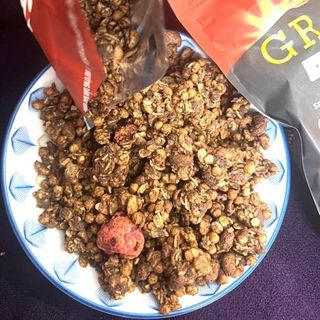 Yến Mạch Socola 5 Loại Hạt Giòn Date T4/2025 (Thùng 16 Bịch x 220gr)