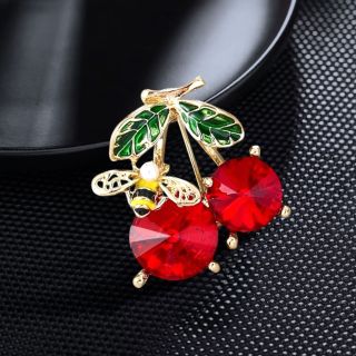 Ghim Cài Áo Hình Chú Ong Và Cherry Đính Đá Pha Lê Dễ Thương Thời Trang Cho Nữ -4cm