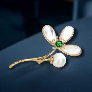 Ghim cài áo hình hoa 3 cánh xà cừ đính Ngọc trai thời trang dành cho nam nữ - 6.5cm