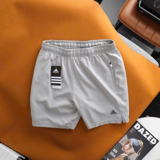 Short das xi giãn runing 2 lớp. Lớp lưới bên trong mềm thoáng mát, co giãn 4c, 2 túi khoá kéo. Phụ liệu hãng Size : m l xl 2xl /2222/8c 6 màu / ri 48c