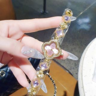 MÓN QUÀ VALENTINE ĐỒNG HỒ NỮ THỜI TRANG VAN LẮC CỎ 4 LÁ NEW