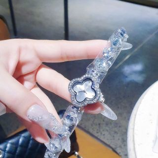 MÓN QUÀ VALENTINE ĐỒNG HỒ NỮ THỜI TRANG VAN LẮC CỎ 4 LÁ NEW