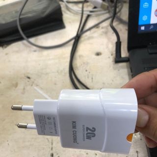 Cóc sạc nhanh kim cương KMG-620 20W cổng Usb