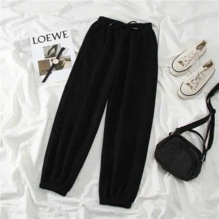 Quần chất da cá lưng thun, ống bo thun co giãn thoải mái, có túi 2 bên nam nữ đều mặc được. Giá sỉ - giá bán buôn