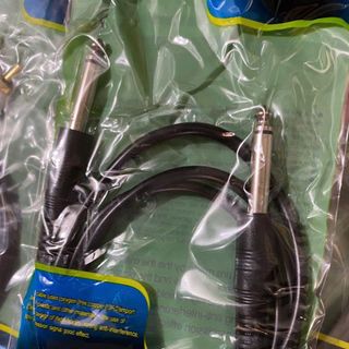 Dây loa  2 đầu jack 6ly, dài 1 mét màu đen giá rẻ