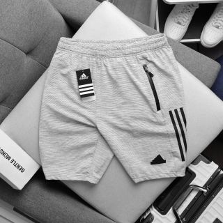 Short das thun poly dày dặn mịn mát , trơn láng, co giãn 4c, 3 túi khoá kéo. Size : m l xl 2xl /2222/8c 4 màu / ri 32c