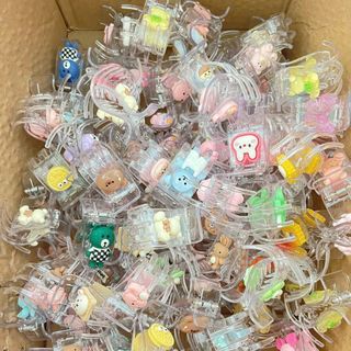 PHỤ KIỆN TÓC KẸP 5 RĂNG TRONG ĐÍNH CHARM