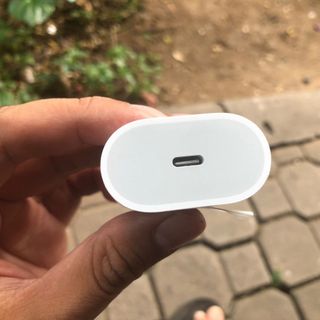 Bộ sạc iphone 20W Type C to lighning chân tròn
